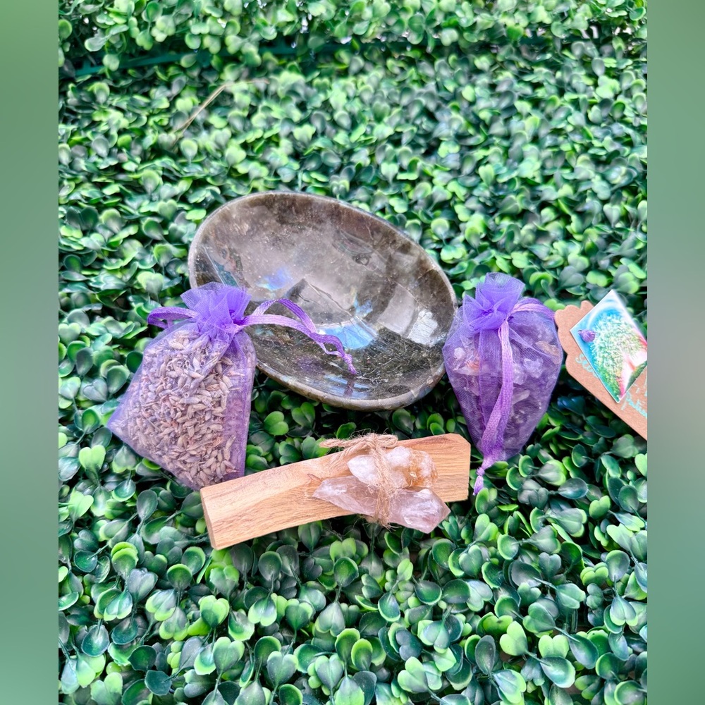 Labradorite & Crystal Cleansing Gift Set – Bath & Energy Bundle